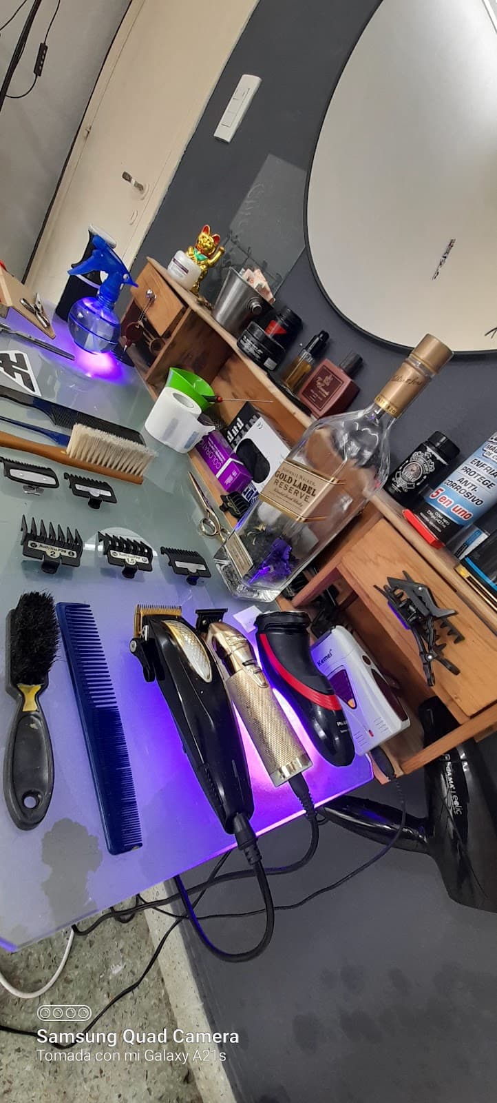 Barberia y Peluqueria Bacano