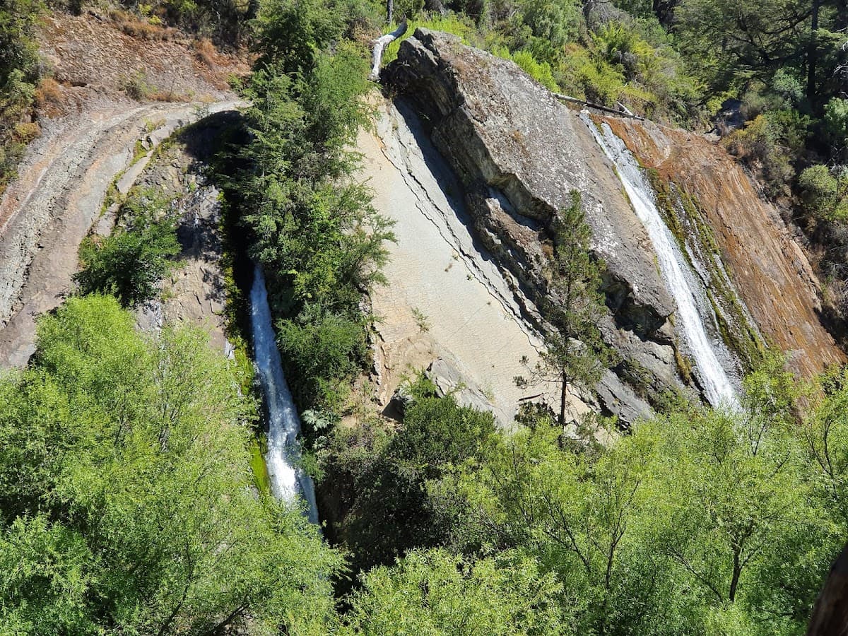 Cascada Escondida