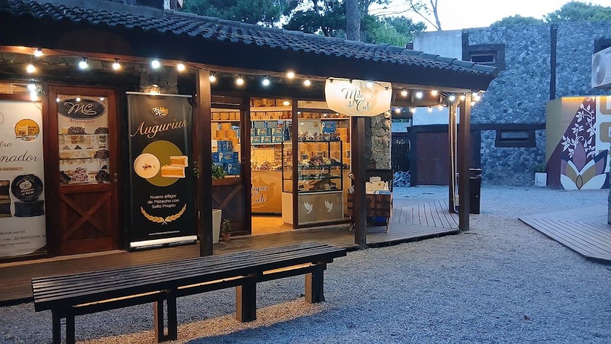 El Nido, Café del Pueblo