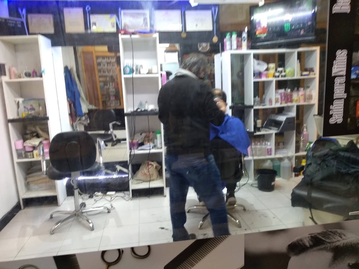 EX RICARDO coiffeur peluquería y barbería