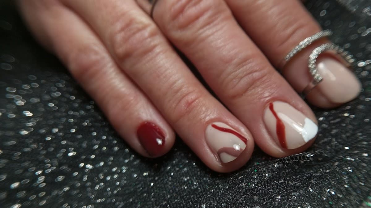 Me! Estudio de uñas