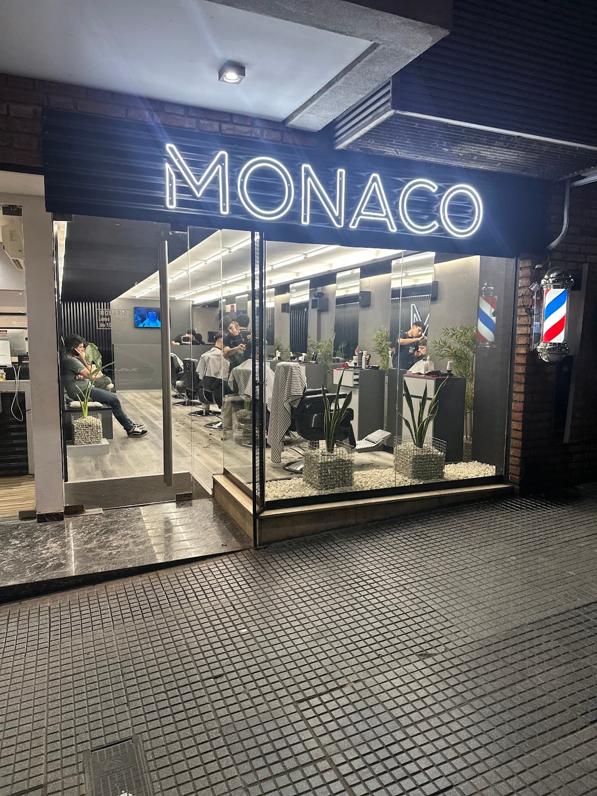 MONACO – ʙᴀʀʙᴇʀ ꜱᴛᴜᴅɪᴏ