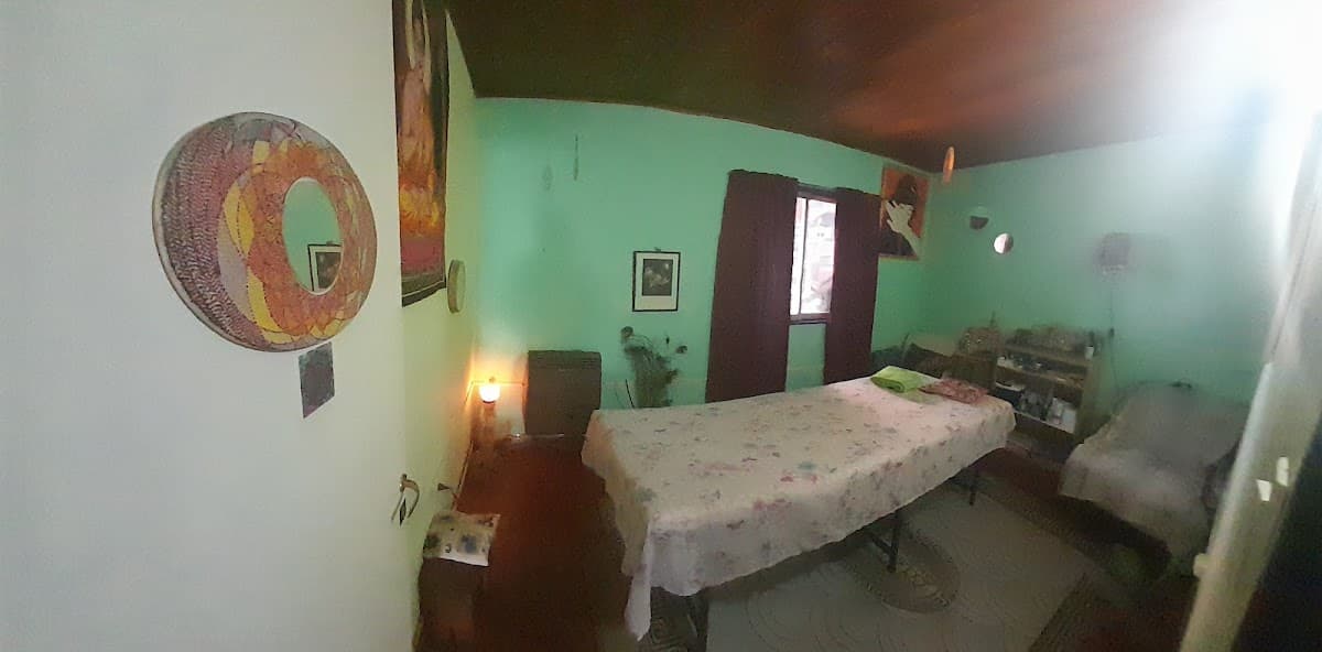 AHIMSA (masajes descontracturantes)