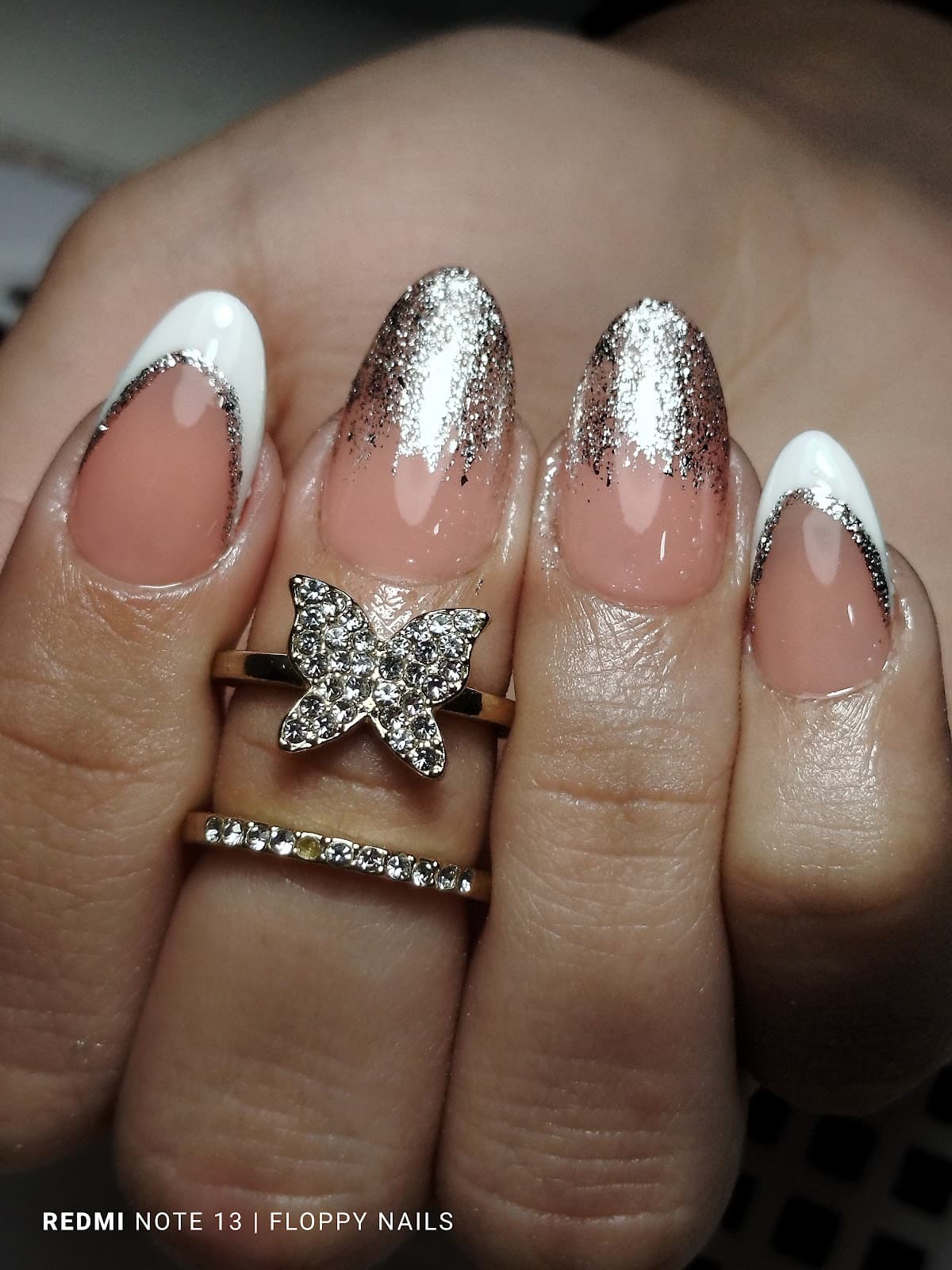 FLOPPY NAILS MANICURIA PROFESIONAL